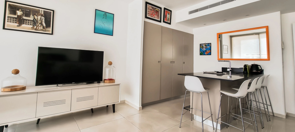 Апартаменты Brand New 2 Bdr Apartment Florentine #TL30