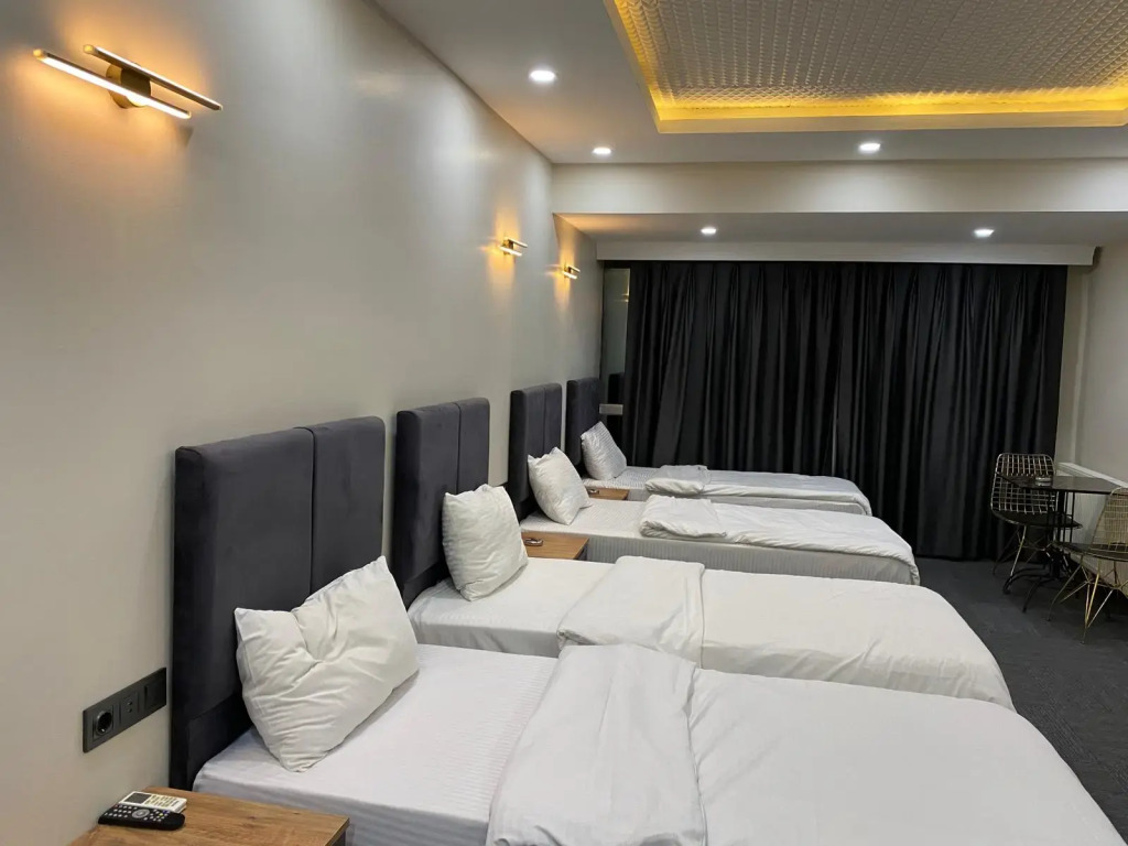 lily airport otel
