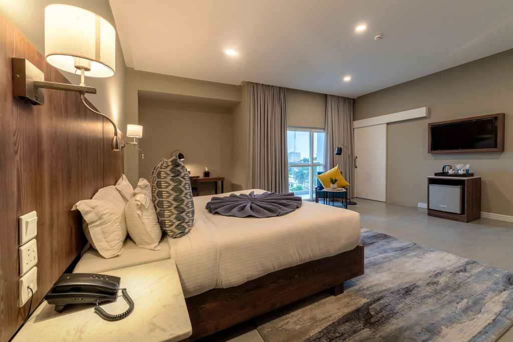 Central Hotel- Ridge