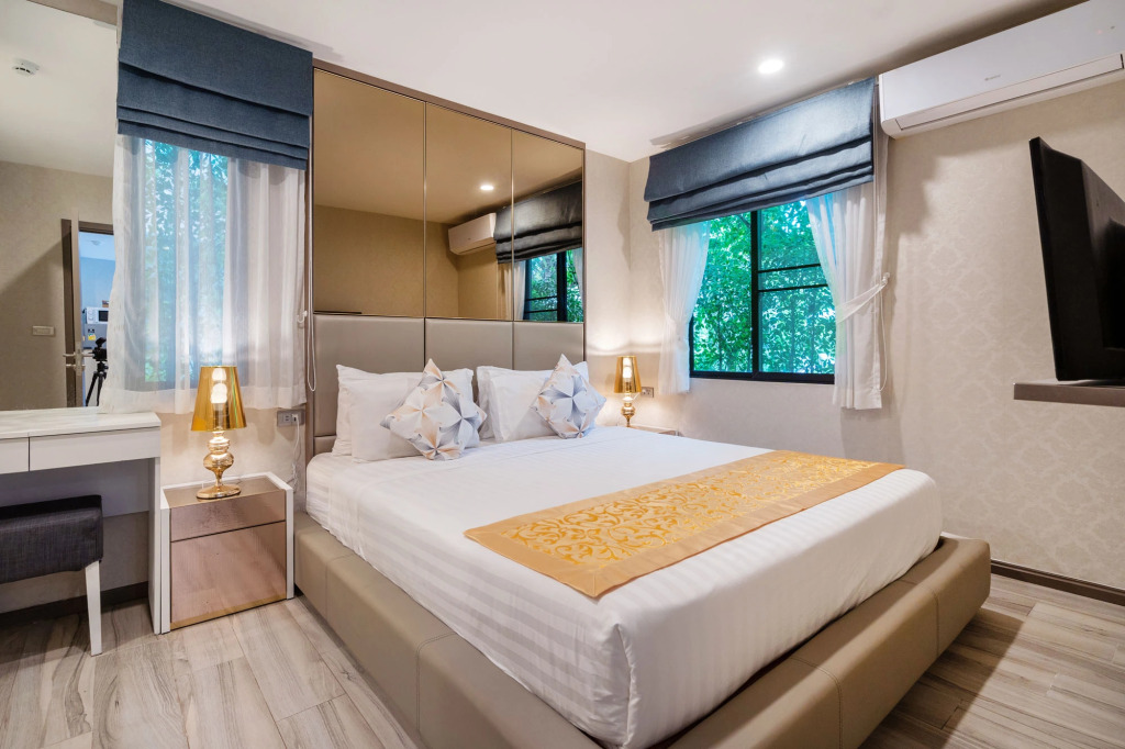 46m2 Luxury Poolside 1 Bedroom Free Netflix Apartments	
