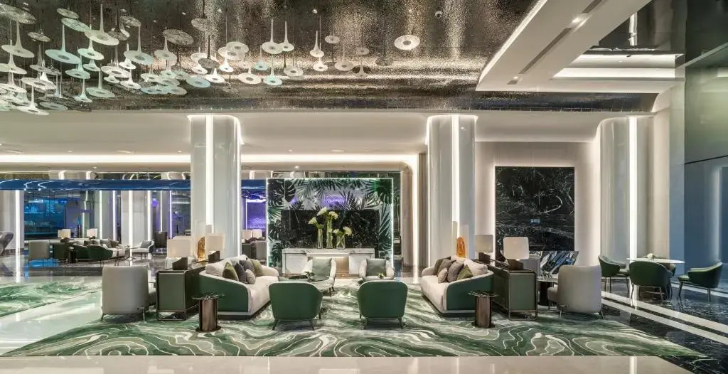 Отель Grande Centre Point Space Pattaya