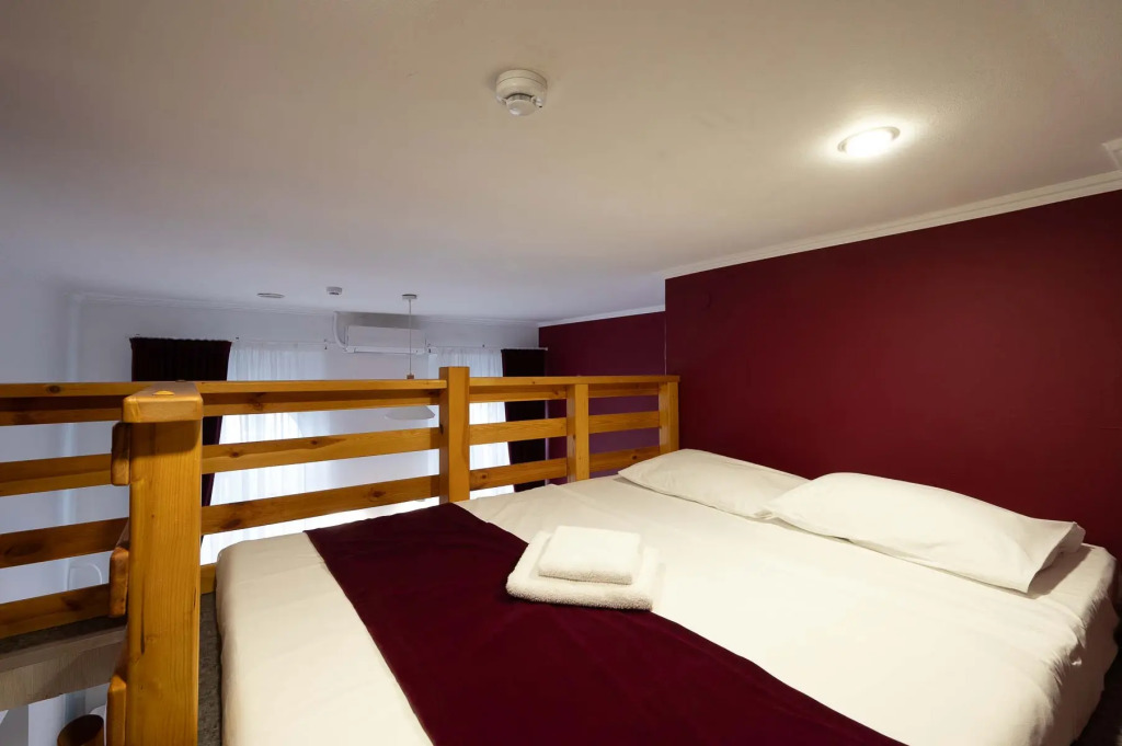 Отель IQHotel