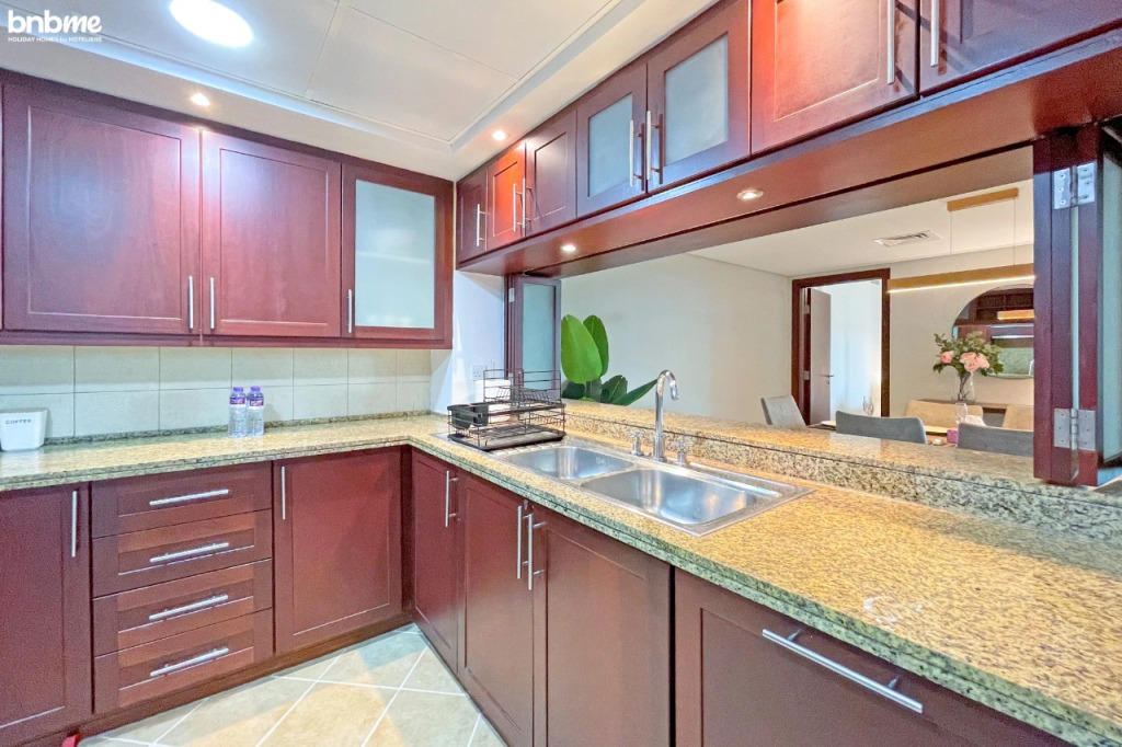 Апартаменты bnbmehomes | 2 BR Stunning Lake Views in Greens-205
