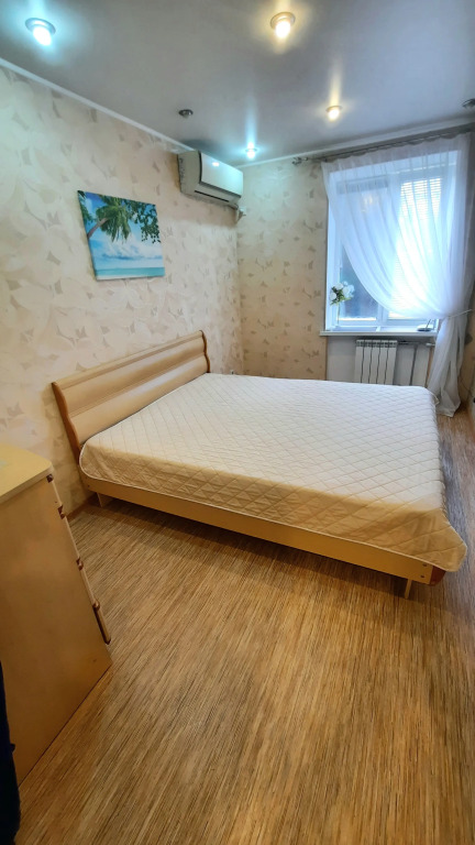 Квартира  Двухкомнатная на Мира 27