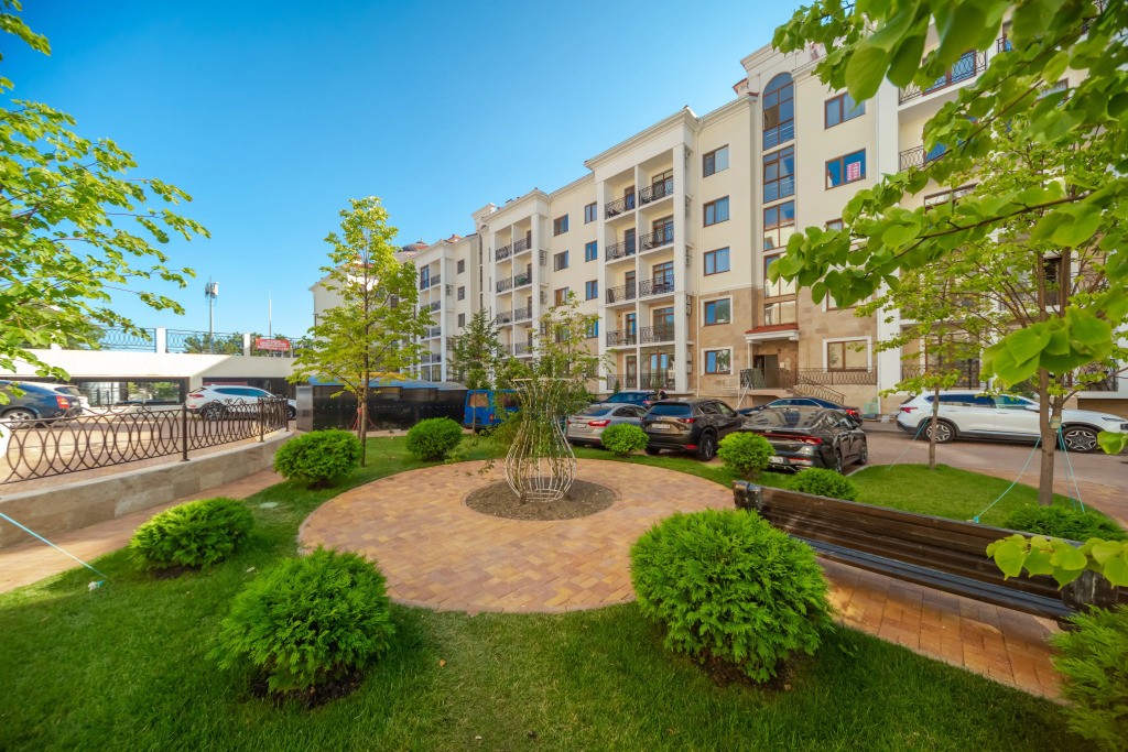 Апартаменты на Первой Береговой Линии с Летним Бассейном Home Group