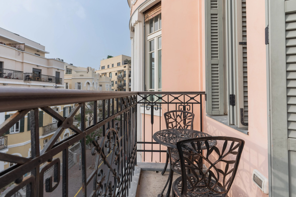 Апартаменты Blueground at Nahalat Byniamin, Exquisite, Balcony ID57