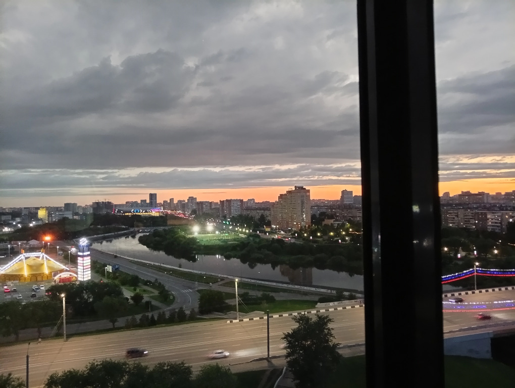 Квартира с видом на Речку