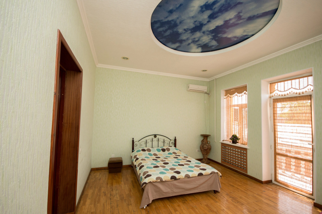 Yeti Hostel