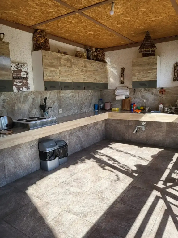 Maks Guest House