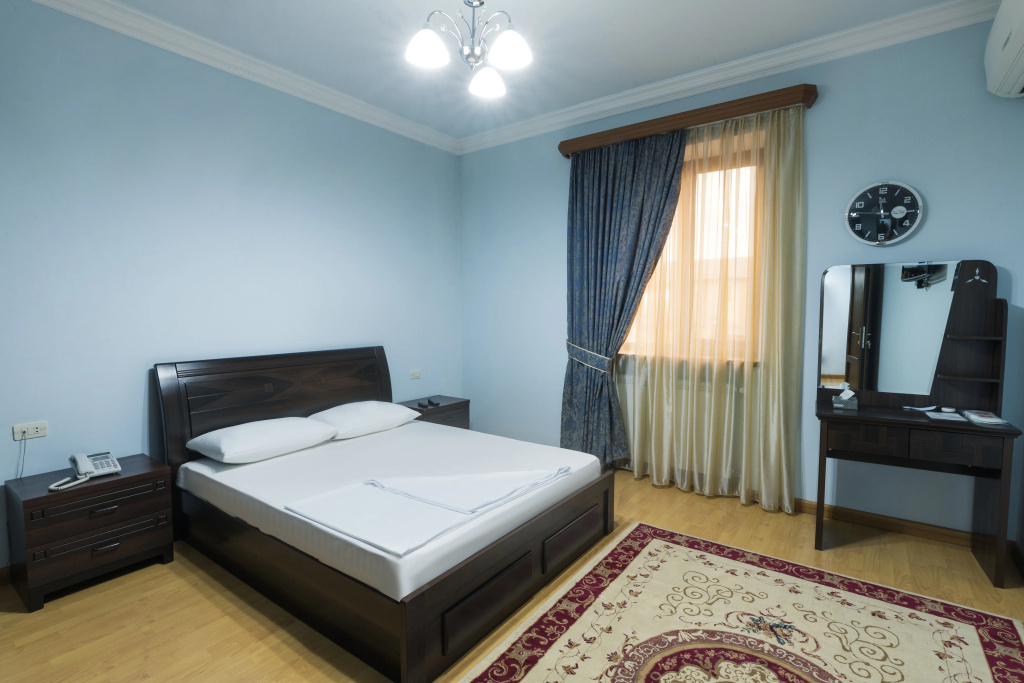La Defense Hotel Yerevan