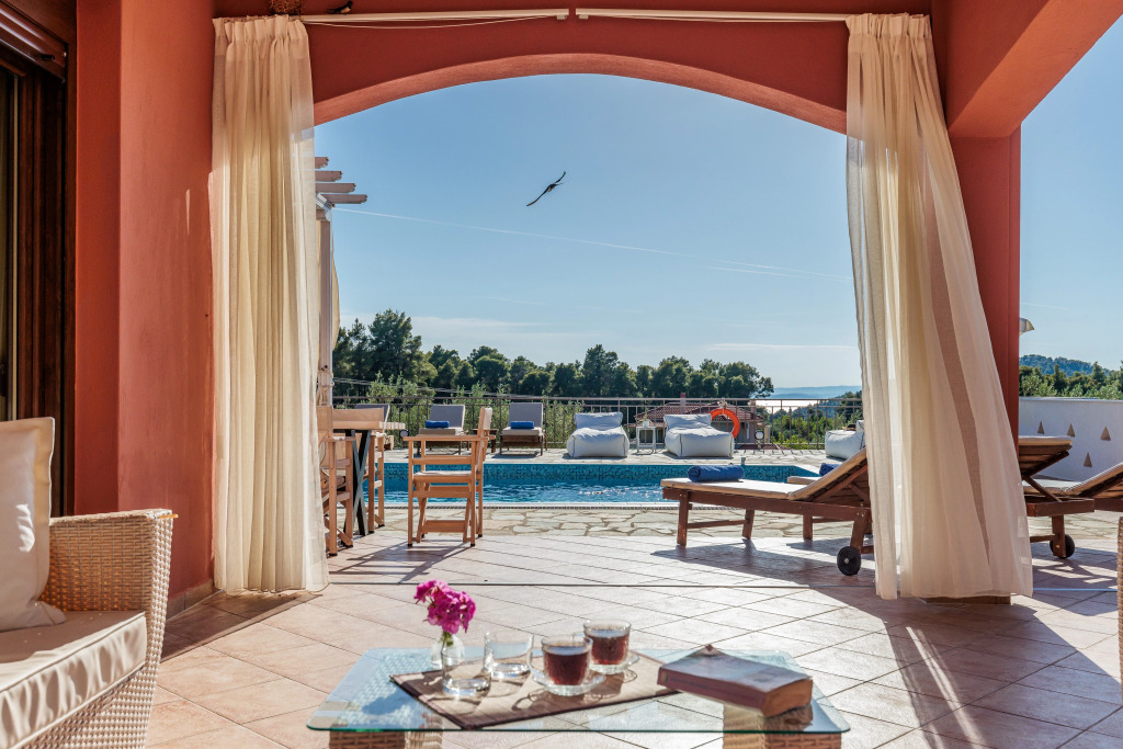 Luxury Villa with Private Pool in Skopelos, Spacious & Private, Villa Amaryllis By Kardous
