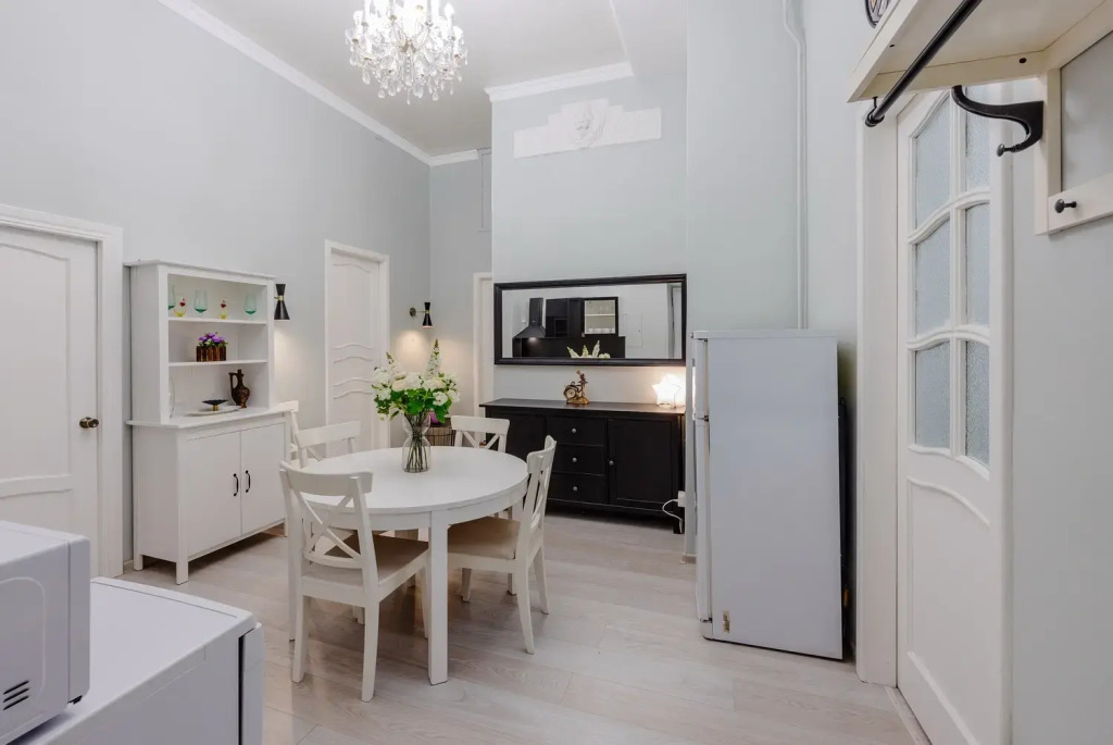 Апартаменты SpbStay на Марата 4 с тремя спальнями (до 10 чел)