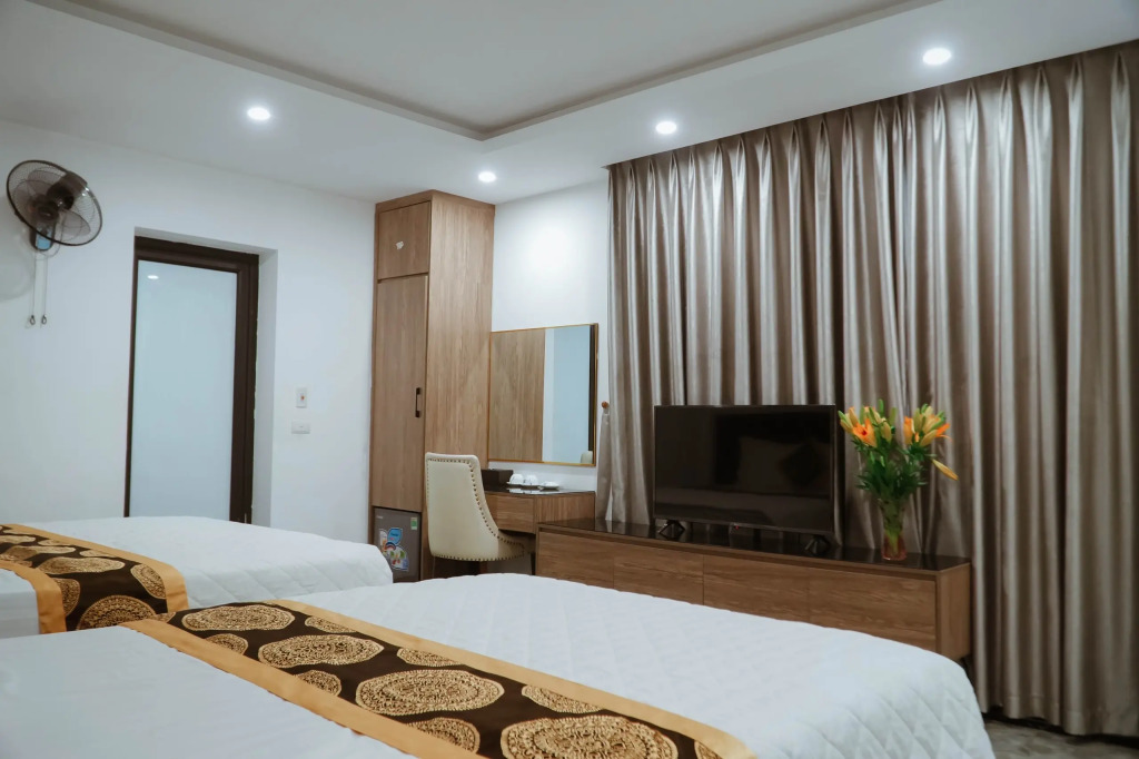 Отель Queen Hotel 2