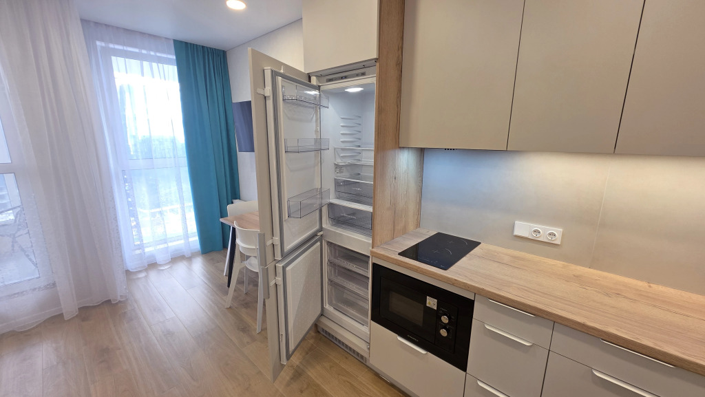 Квартира у метро 100 м