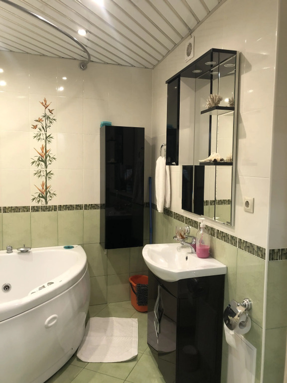 Квартира 4-к. , 100 м², 6 Кроватей