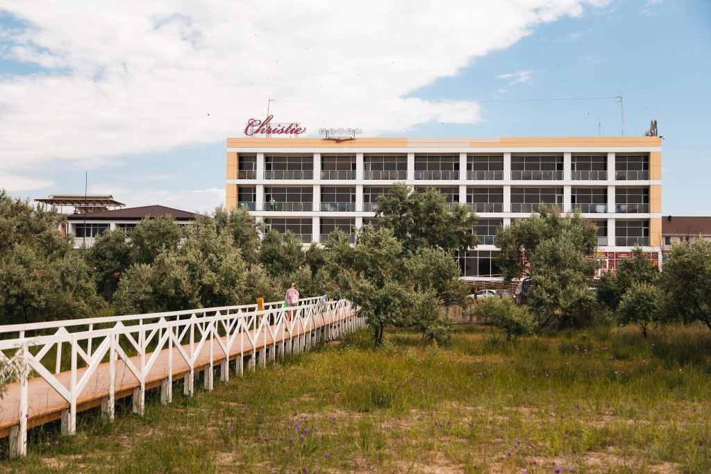 Christie Hotel