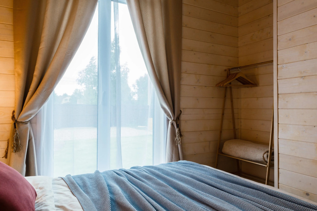 Частный дом У леса с дизайнерским интерьером