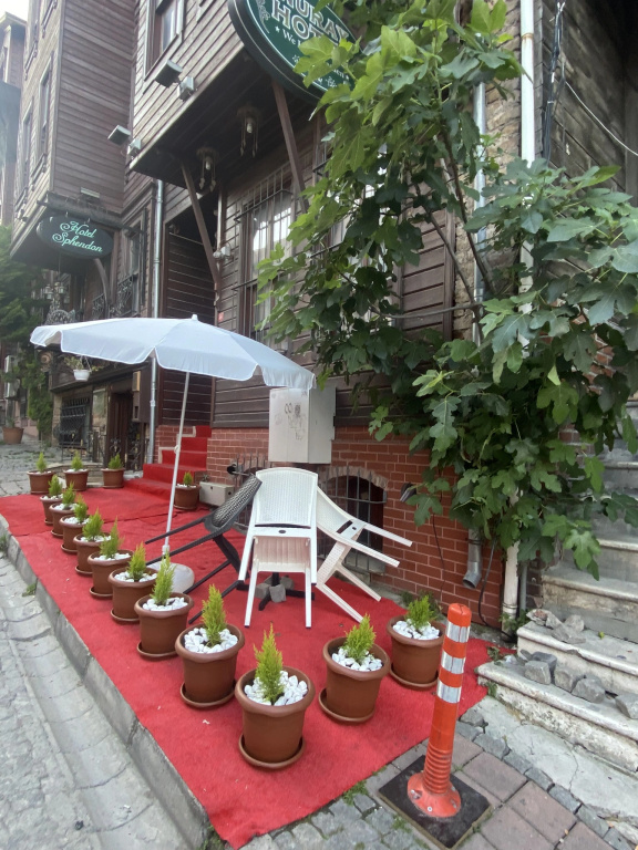 Nuray Hotel