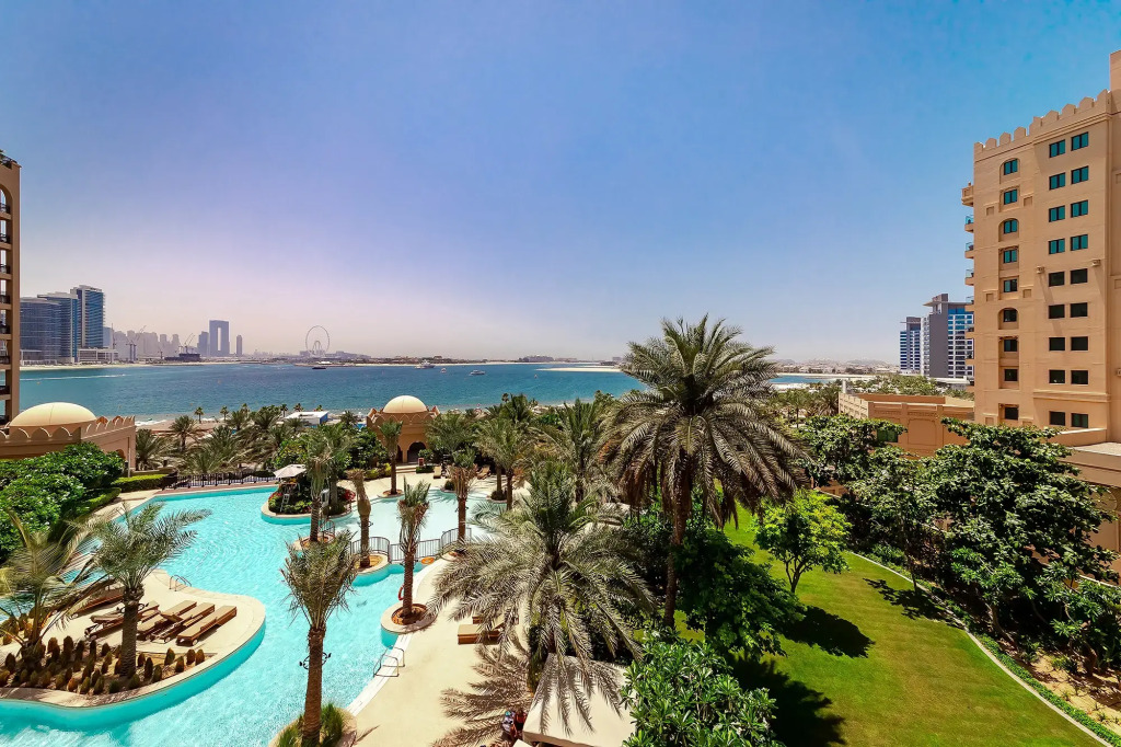 Апартаменты 2b Fairmont Residence Palm Jumeira sea view