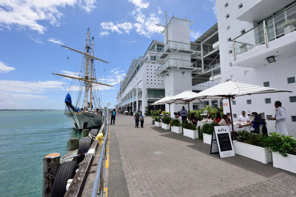 Апартаменты Auckland Harbour Central