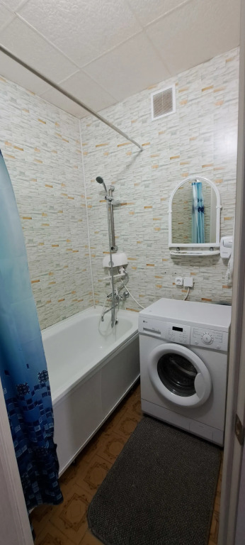 Квартира на Космонавтов 35 кв 44