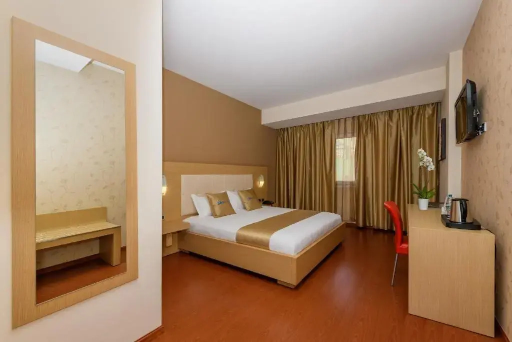 Sky 2 Hotel Tirana