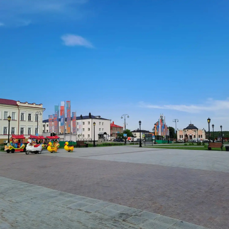 Квартира Уютная с Видом на Иртыш в Самом Сердце Исторического Центра