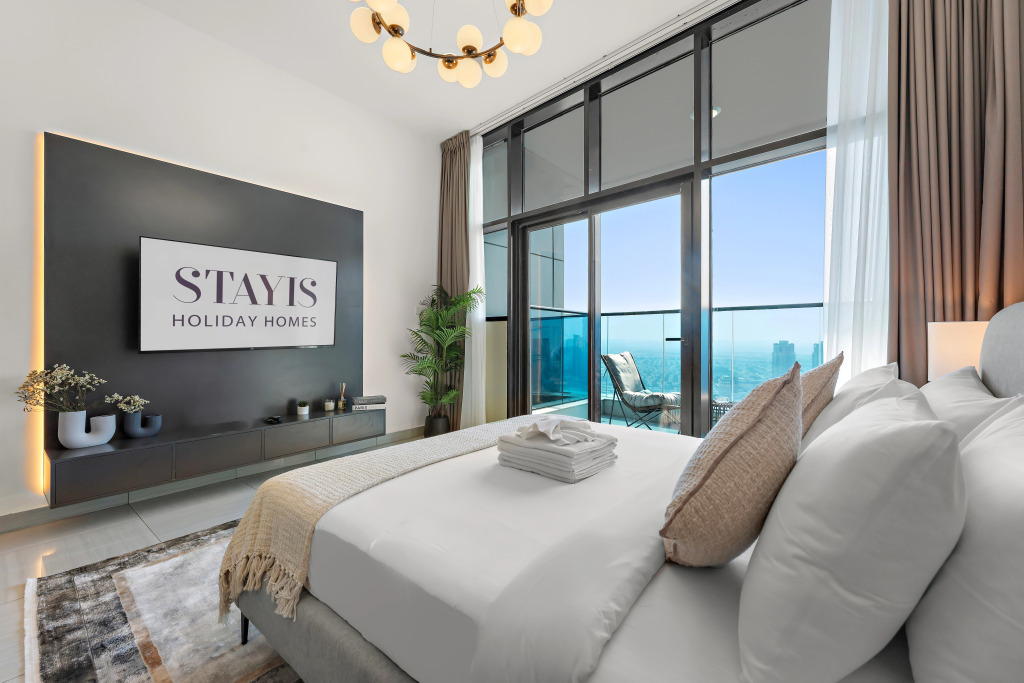 Апартаменты Stayis- Brand New Stylish Suite Studio apartment Dubai