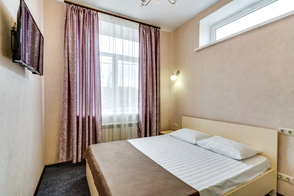 Двухместный номер Comfort с видом на город (двуспальная кровать)