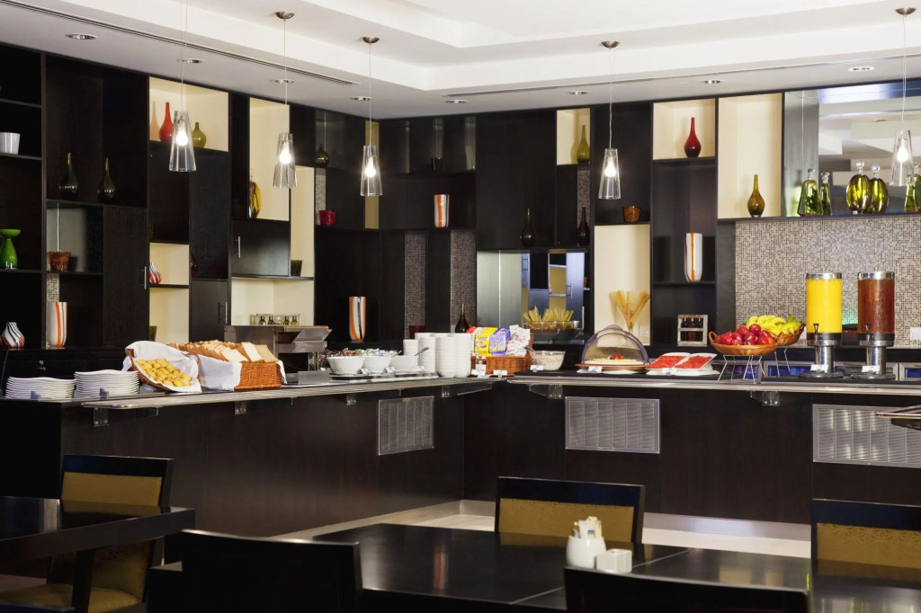 Holiday Inn Express Dubai Internet City by IHG
