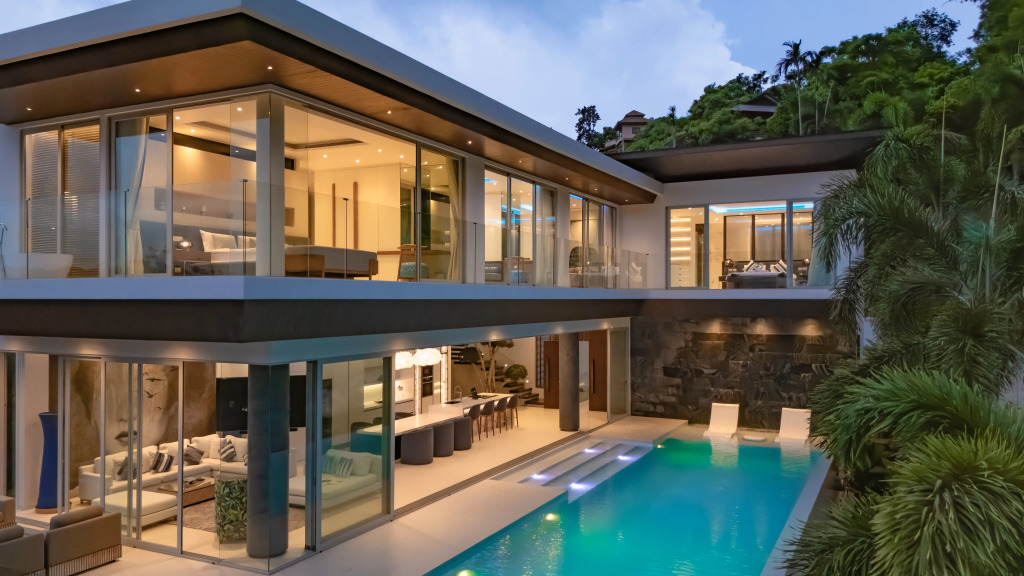 Infinity Pool Apartment at Viewpoint Villas