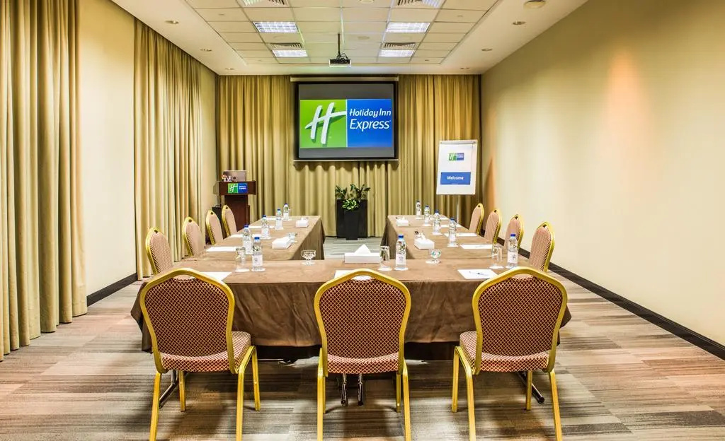 Holiday Inn Express Dubai, Jumeirah by IHG