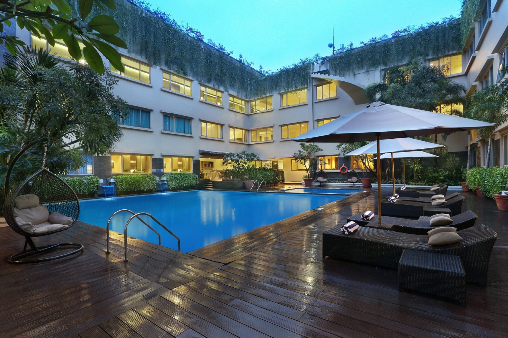 Отель Favehotel Premier Cihampelas