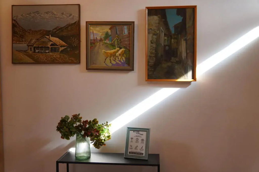 Toon Armeni Guest House
