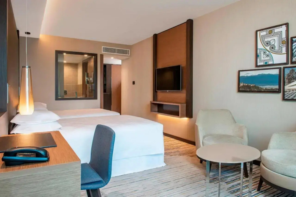 Sheraton Grand Tbilisi Metechi Palace