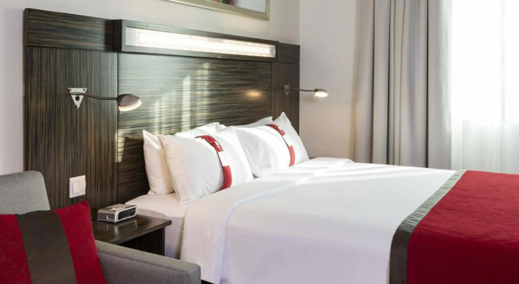 Holiday Inn Express Dubai Internet City by IHG