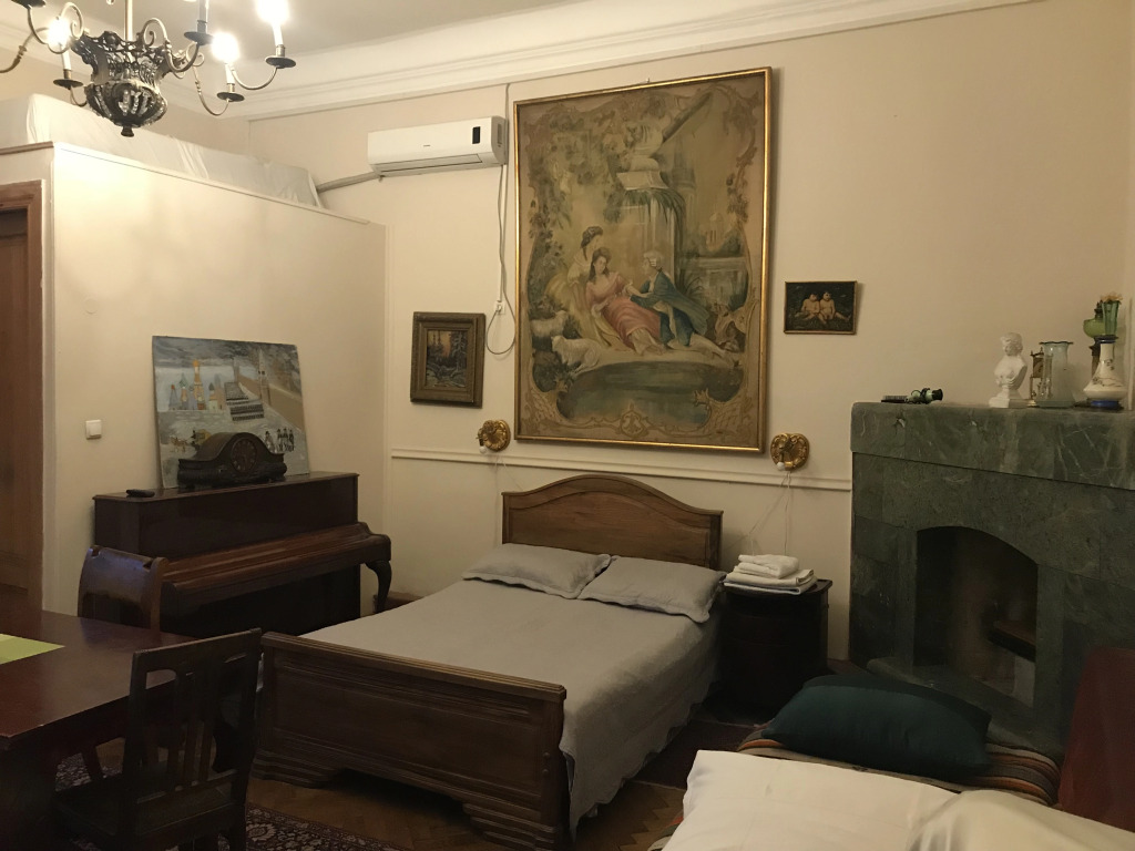 Gutsa Artists Mini-Hotel