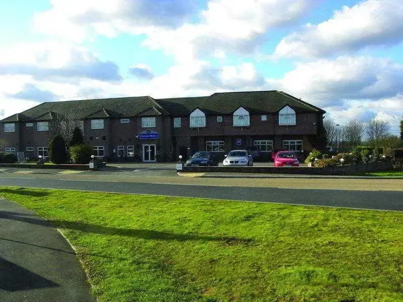 Consort Hotel, Urban Spa & Glamping Pods
