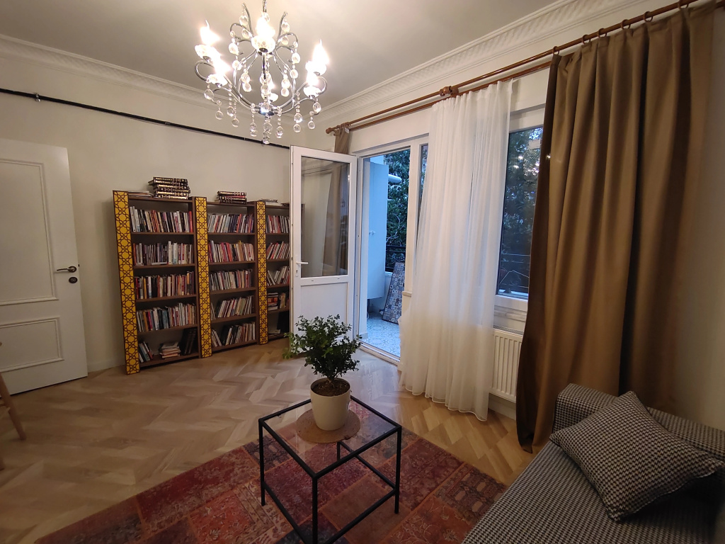 Apartments 2BR balcony house near Hilton bosphorus hotel