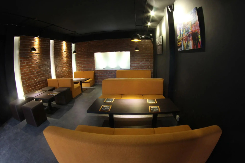 Отель Richmond Hotel & Suites
