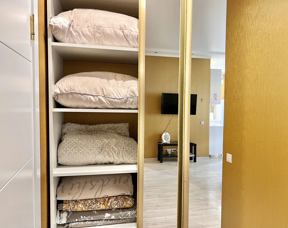 Na Ulitse Morisa Toreza 7A Flat