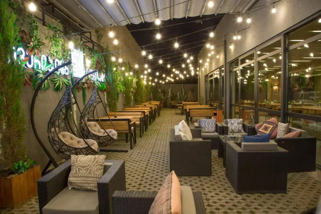 Отель Iveria Inn
