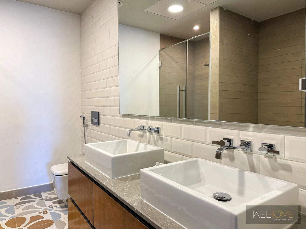 Апартаменты WelHome - Prime 1BR Apartment at Oia Residence