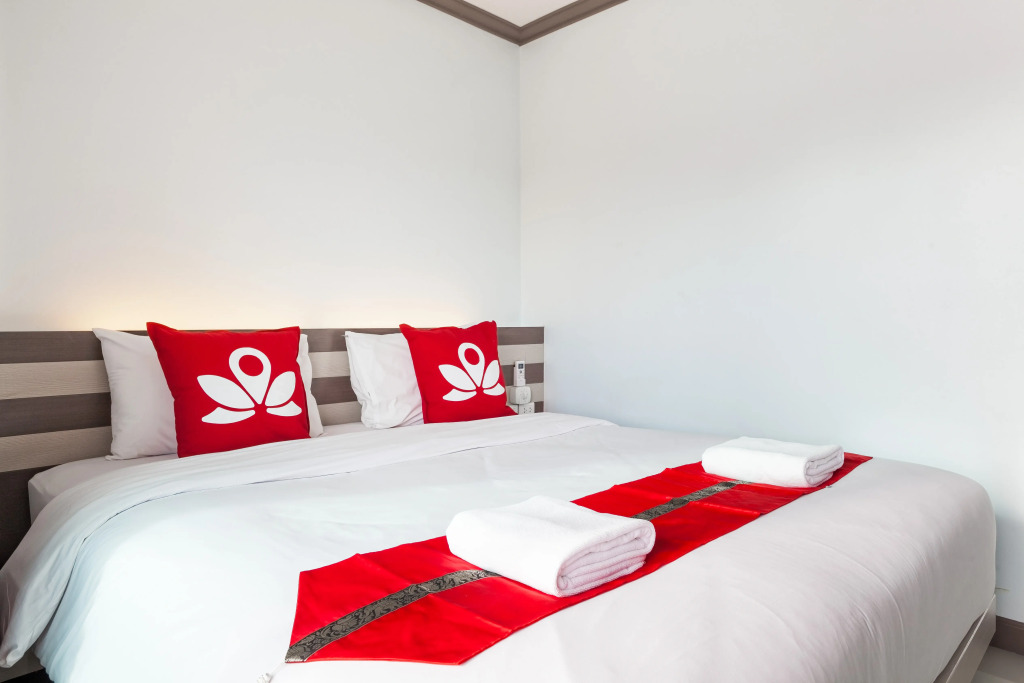 Отель ZEN Rooms Patong Soi Chuwong
