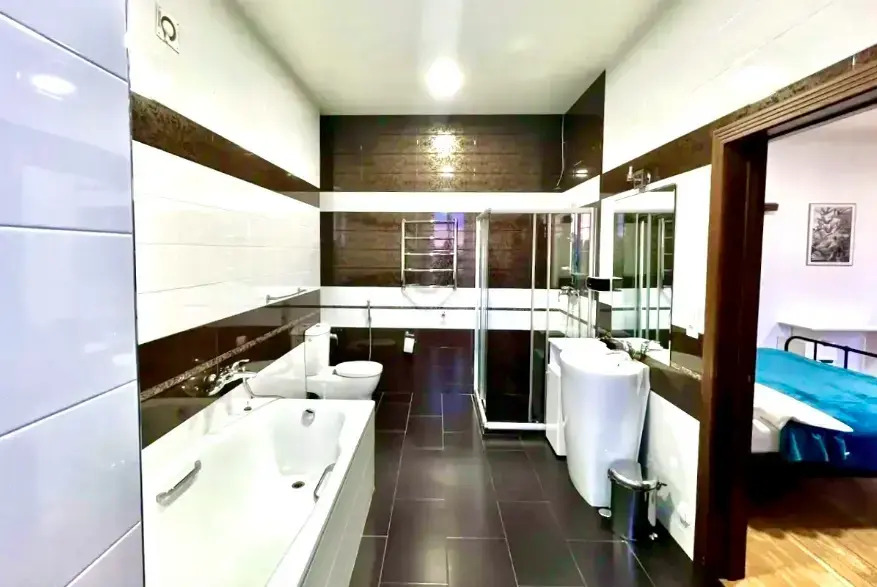 Квартира SpbStay большая 5-комнатная с тремя санузлами (до 20 чел)