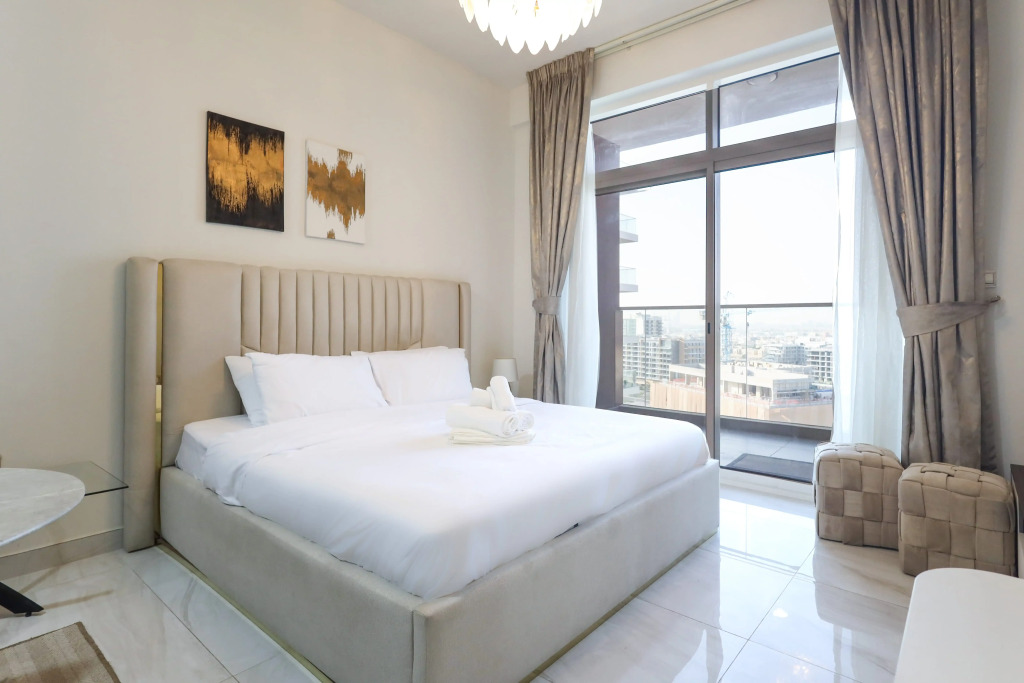 Апартаменты Elite LUX Holiday Homes - Stylish Studio at Jewelz by Danube