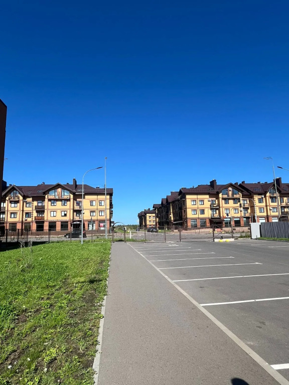 Квартира современная трехкомнатная в Великом Новгороде