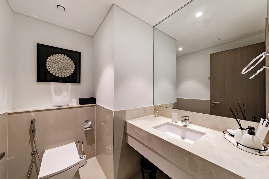 Апартаменты Burj View Stylish 3BR + Maids Room in Act One Tower Downtown
