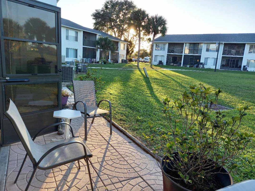 Cozy with Pool in Titusville  Apartments