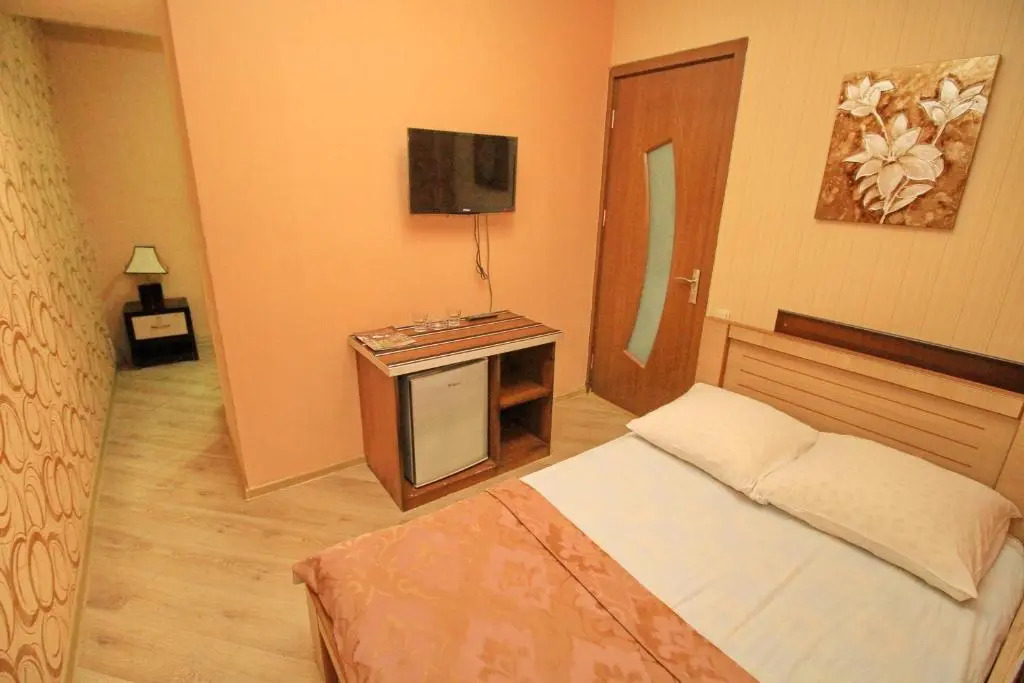 Almeto Hotel & Rooms